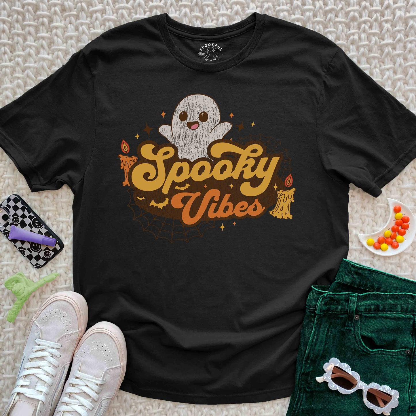 Retro Spooky Vibes Tee - Vintage Ghost T-Shirt