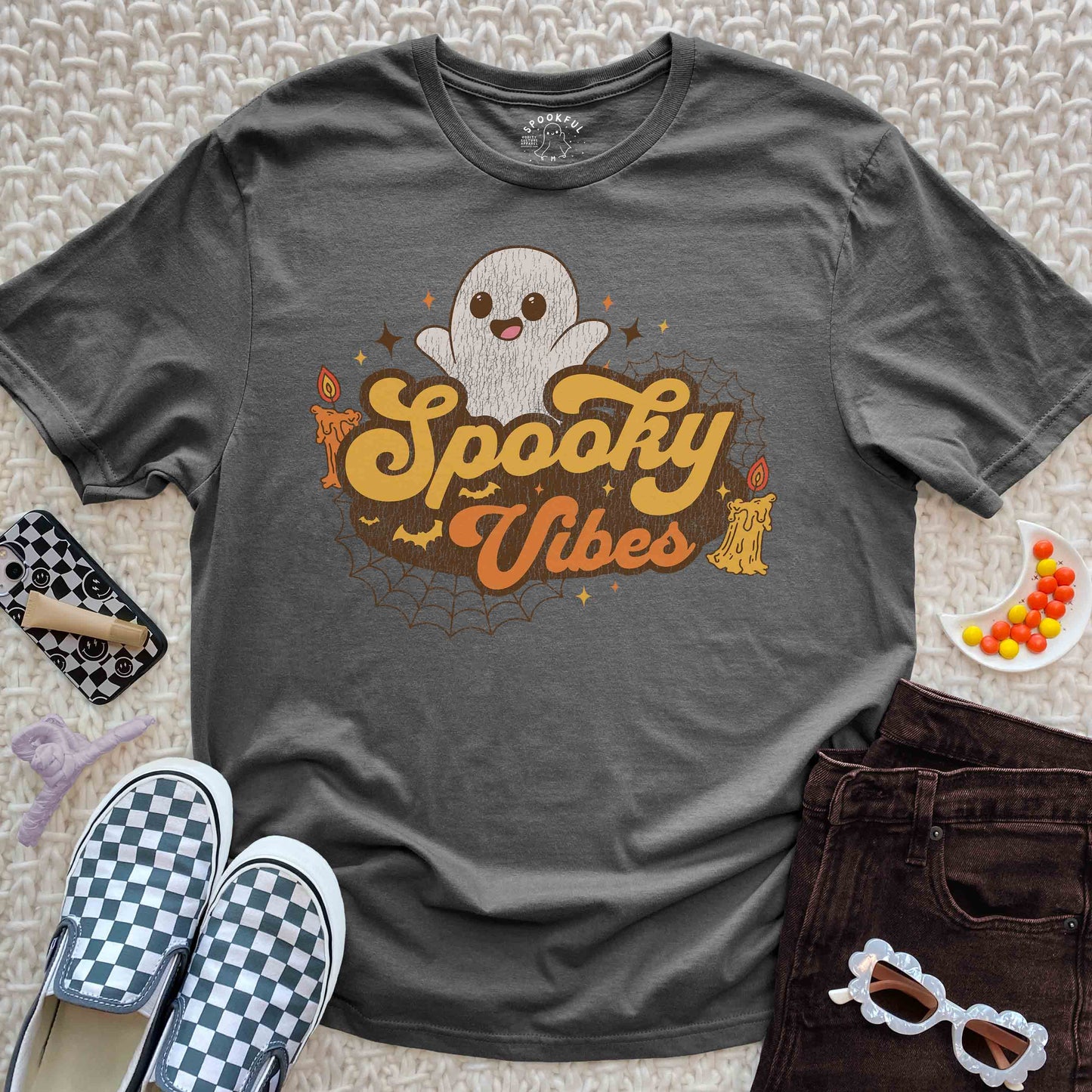 Retro Spooky Vibes Tee - Vintage Ghost T-Shirt