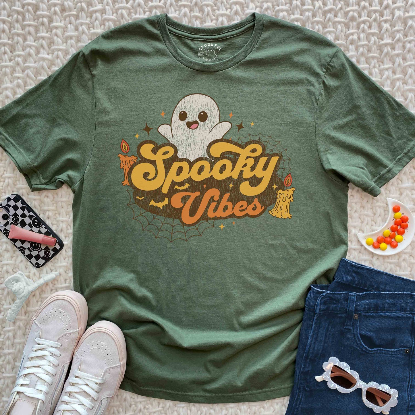 Retro Spooky Vibes Tee - Vintage Ghost T-Shirt